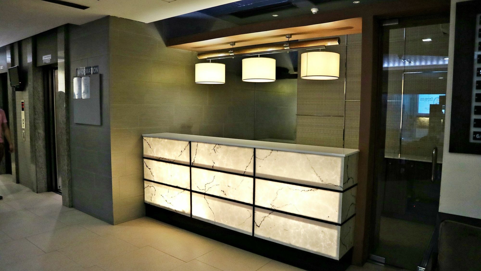 Antel Serenity Suites At Poblacion Makati Makati City Exterior foto